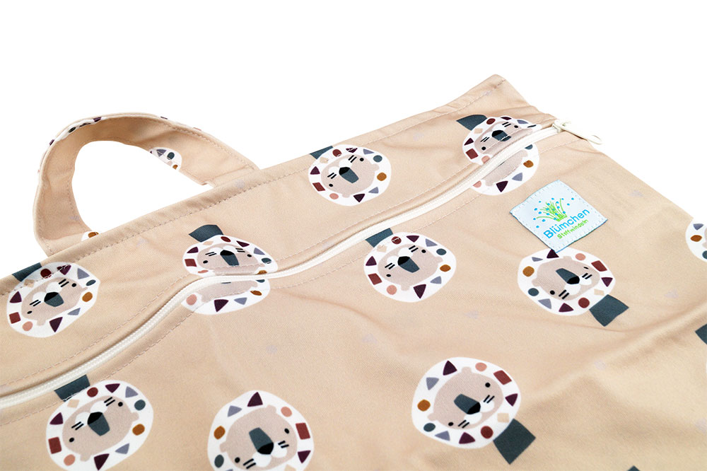 Blümchen hängender XL Windelsack Cozy Lion